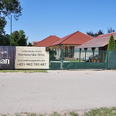 Néró Apartman Velky Meder Exterior foto