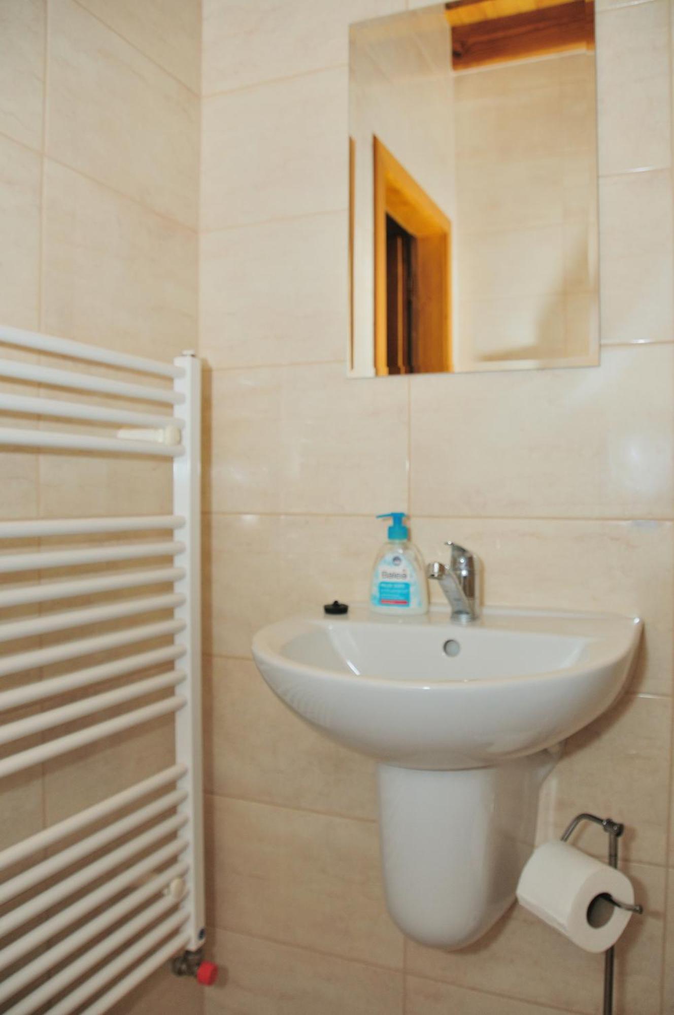 Néró Apartman Velky Meder Exterior foto
