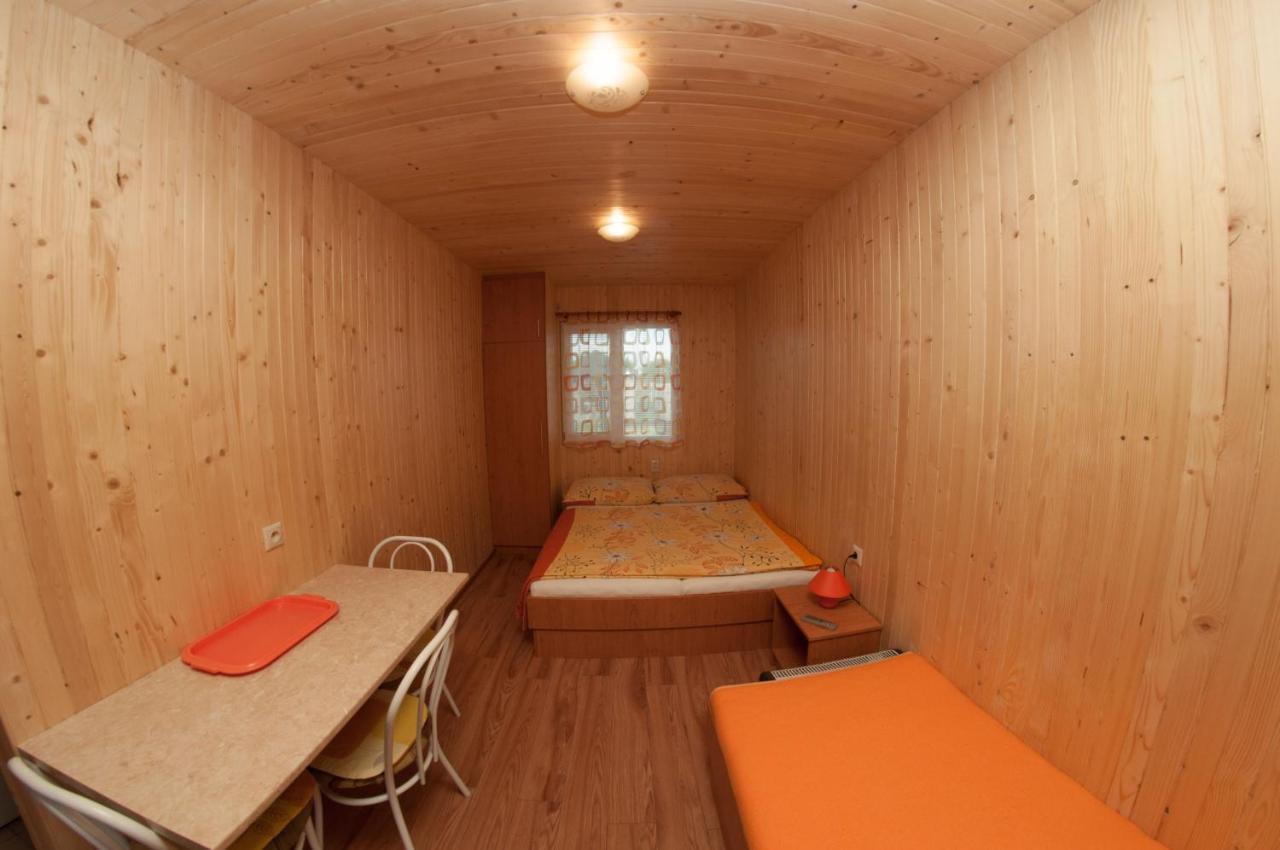 Néró Apartman Velky Meder Exterior foto
